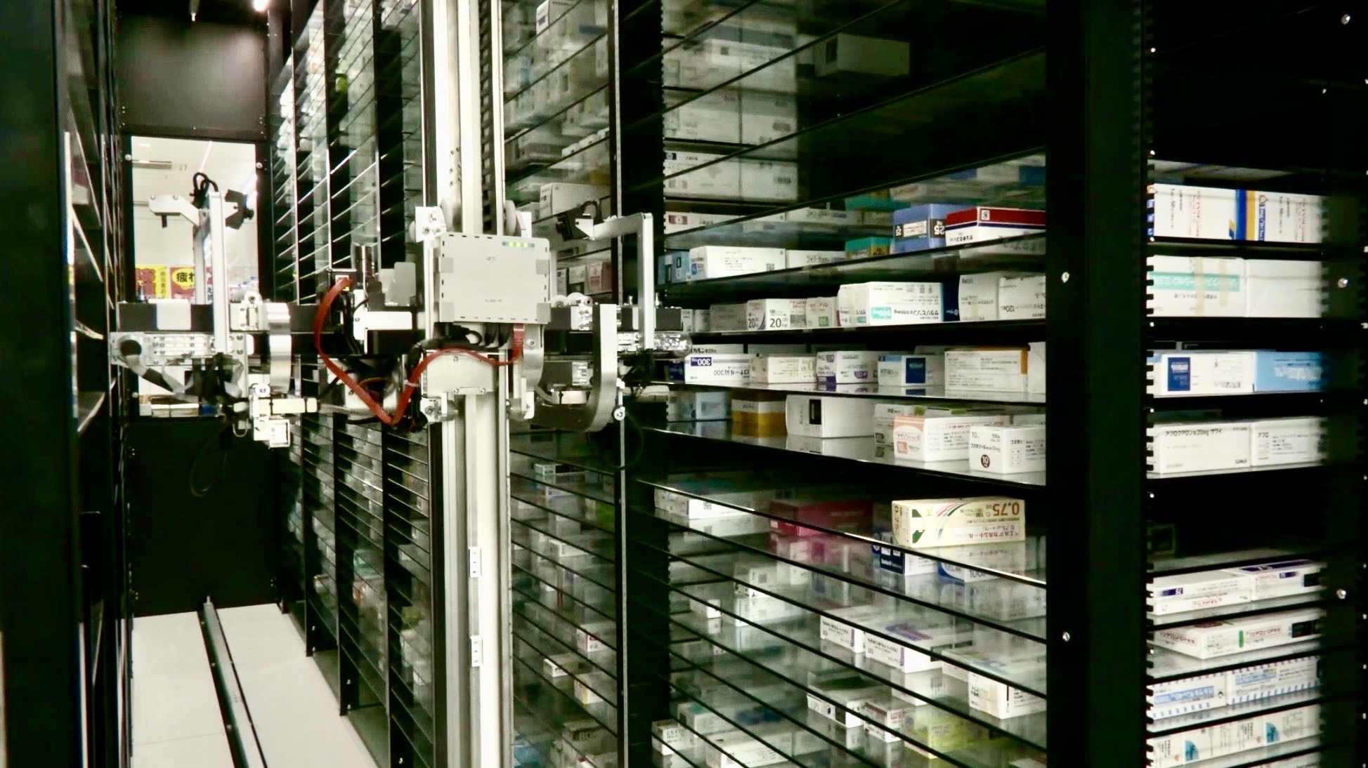 庫内アーム 側面